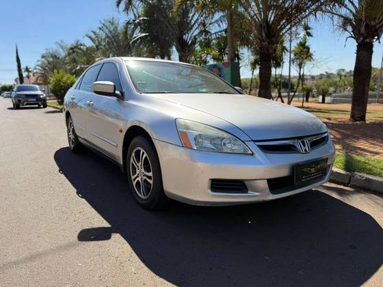 HONDA ACCORD 2.0 LX 16V GASOLINA 4P AUTOMÁTICO HONDA ACCORD 2.0 LX 16V GASOLINA 4P AUTOMÁTICO